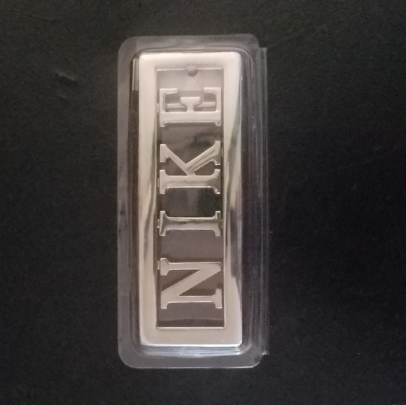 4 for $10 Nike belt buckle - Picture 2 of 3